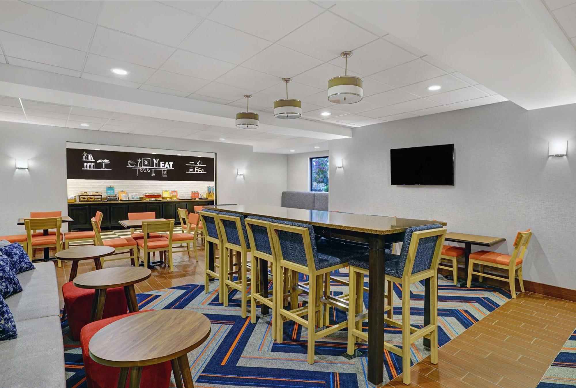 Hampton Inn Utica Exterior foto